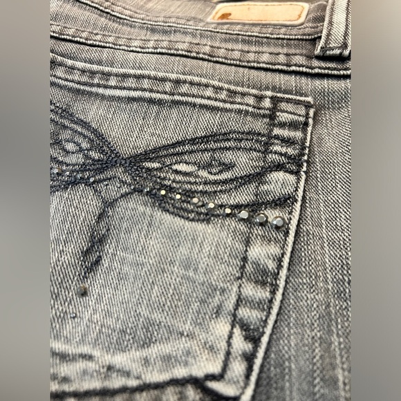 Glo Grey Wash Denim Jeans, size 9. Retro, BellBottoms, 5 pocket style Vintage - Picture 4 of 9